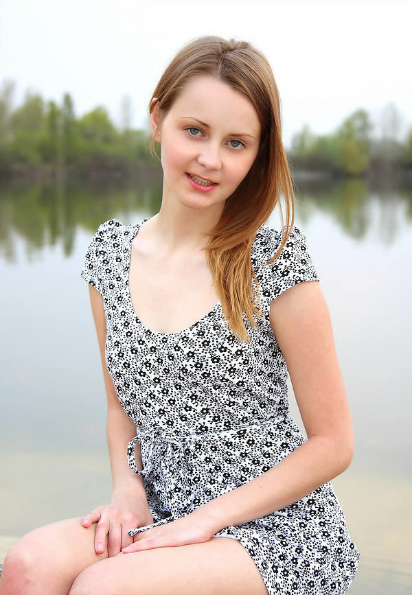 Галина, 22 года, 0 размер груди